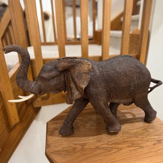 small wood elephant sculpture